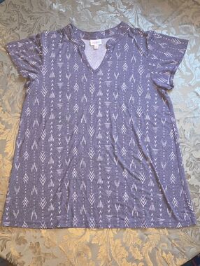 LulaRoe Aztec V-Notch Tee